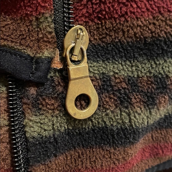 Men’s vintage 90’s Aztec print vest by Woolrich - Picture 4 of 8